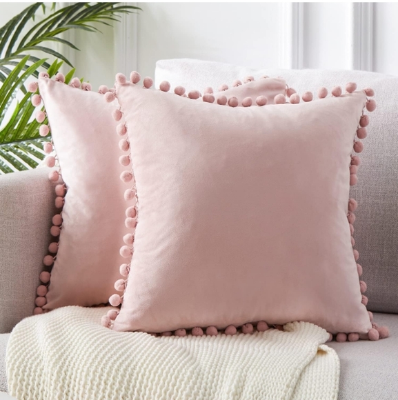 Set of 2 Petal Pink Soft Velvety Velour Pom Pom Blush Pillow Covers Pillows New - Picture 6 of 10